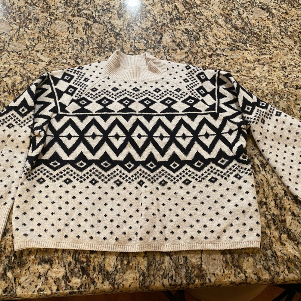 Old Navy Cream and Black Textured Sweater